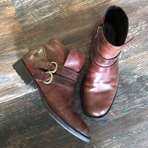 Born Pirlo Leather Ankle Boots